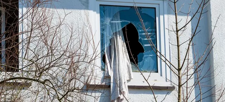 Storm Window Installation Contractors in Riverview, FL