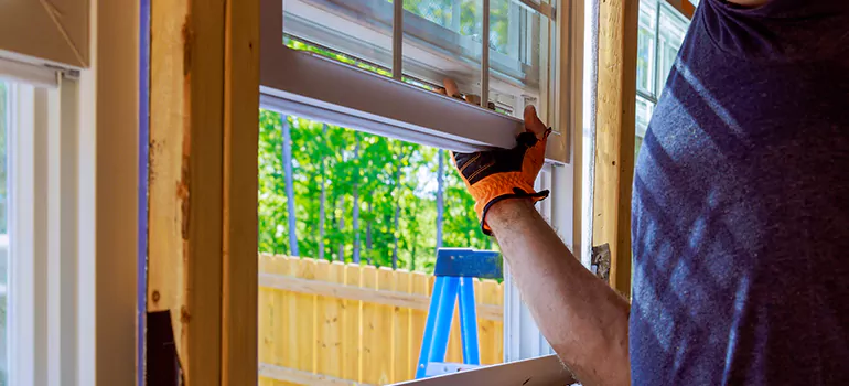 >Bay Window Curtain Rail Track in Riverview, FL