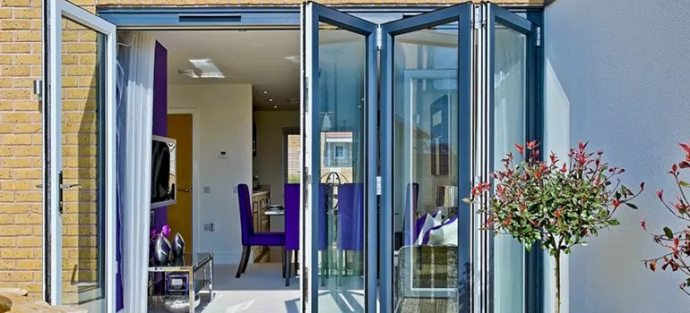 Commercial Door Glass Repair in Riverview, FL